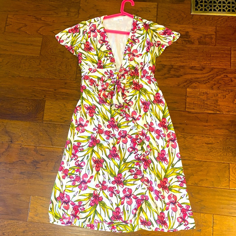 June & Hudson Printed wrap dress in great condition!